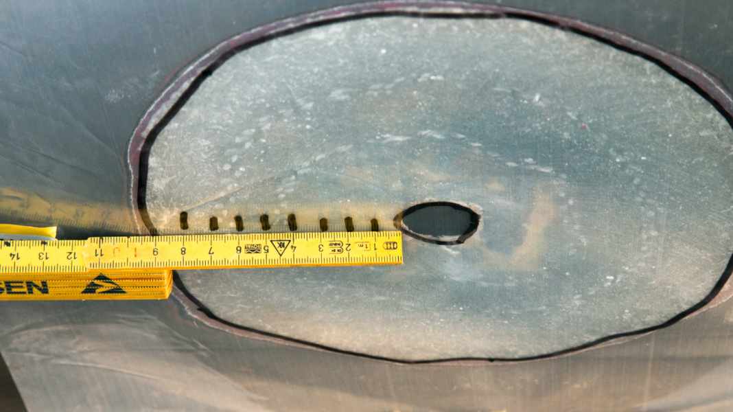 The big epoxy guide, part 3: Coating wood, gluing fillets and sealing holes with epoxy