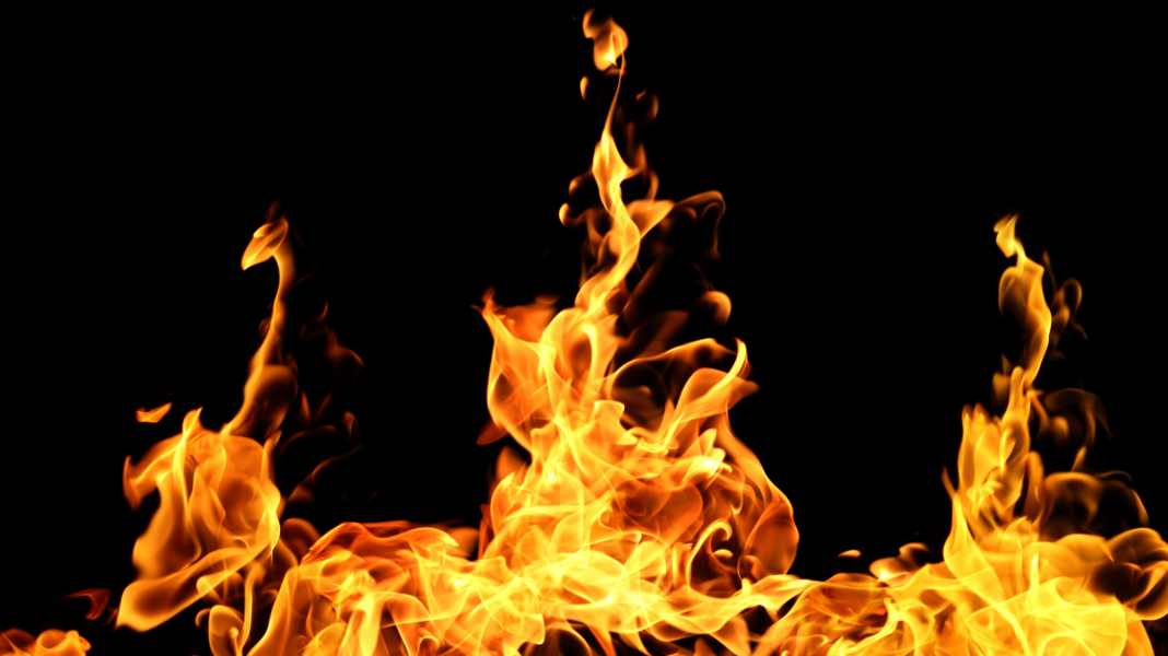 Bootsbrand in Oldenburg: Kriminalpolizei ermittelt wegen Brandstiftung