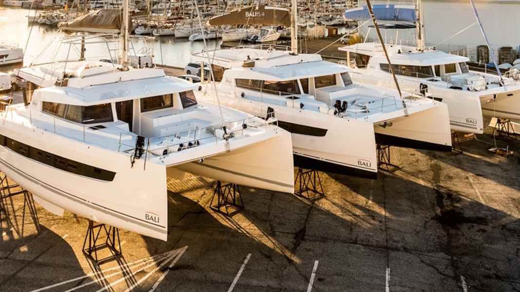 Catana Gruppe: Brand wütet in Werft in Canet-en-Roussillon
