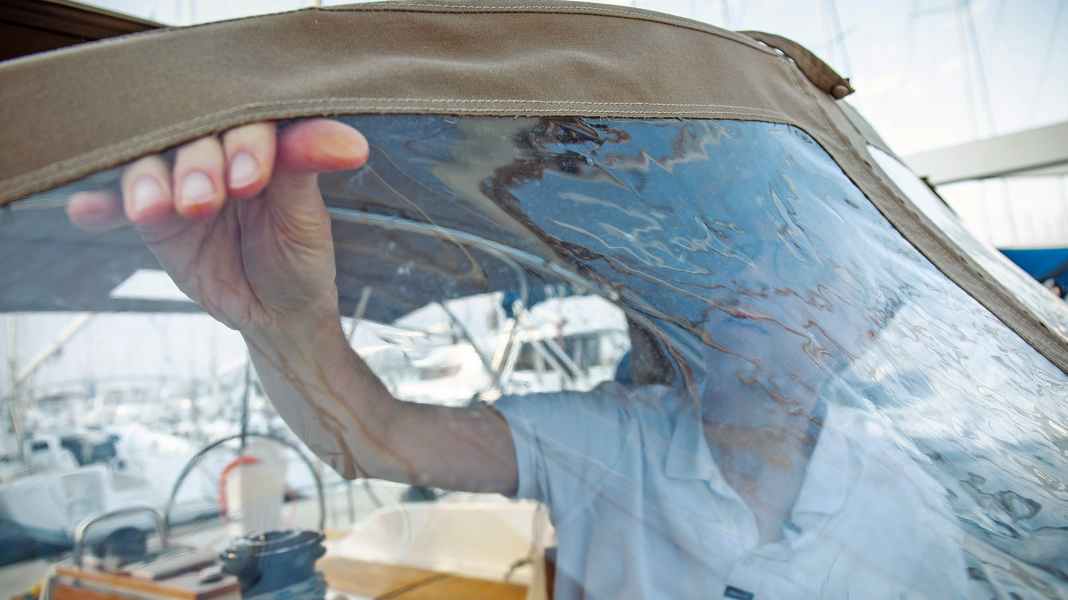 Care: Cleaning the soft top - how to remove mould stains and algae