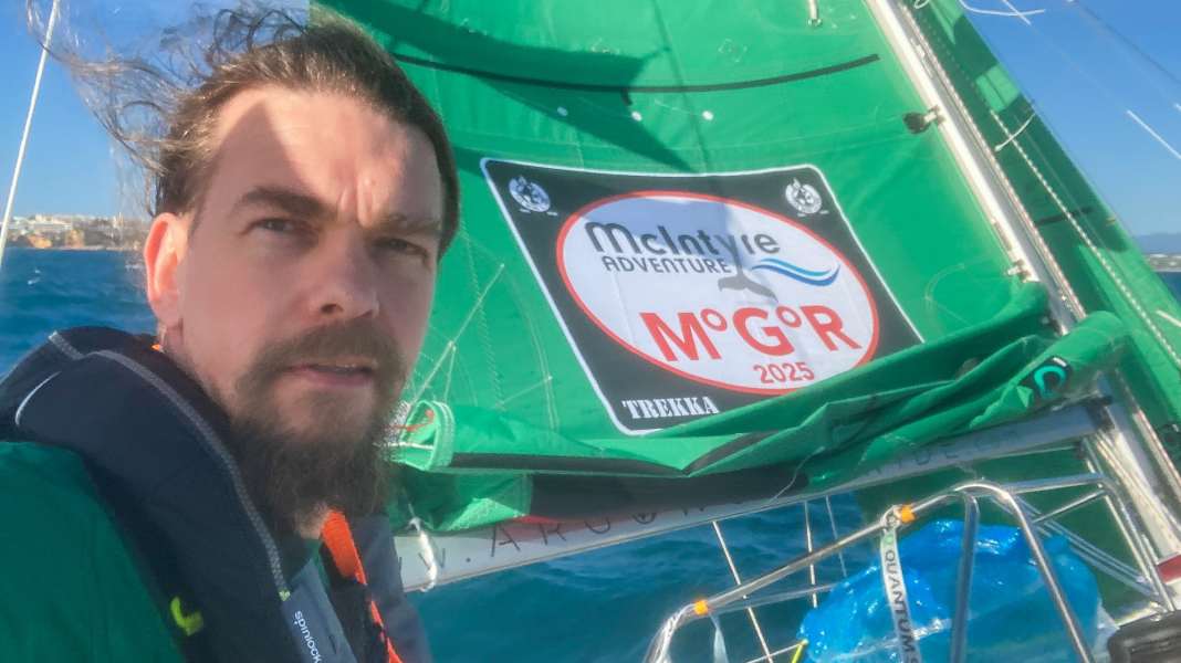 Mini Globe Race: Christian Sauer legt Notstopp auf Galapagosinseln ein