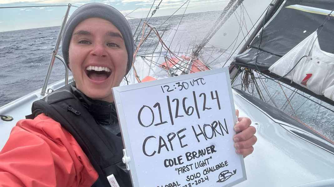 Regatta um die Welt: 29-jährige Solo-Seglerin rundet Kap Hoorn