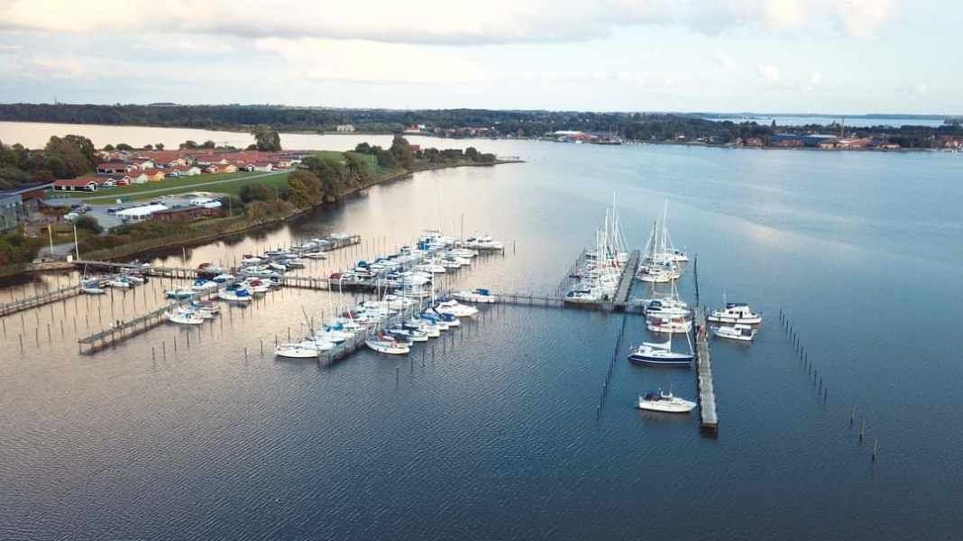 Saisonliegeplatz: Wo sind noch Plätze für Segelboote frei?