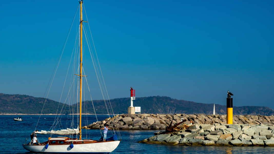 Méditerranée : interdiction d'entrée pour les vieux yachts ?
