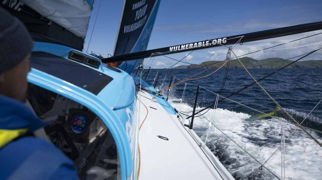 Course des Caps: Verletzung und Bruch auf “Malizia”, “Vulnerable” gibt auf