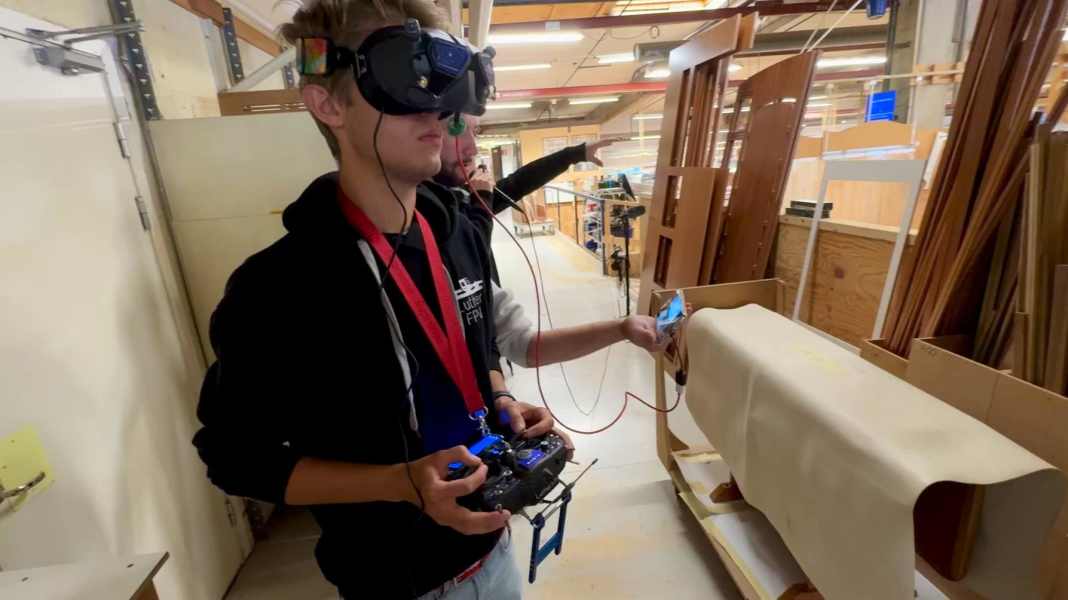 Mit der Drohne durch die Werft: Hammer-Video von Hallberg-Rassy