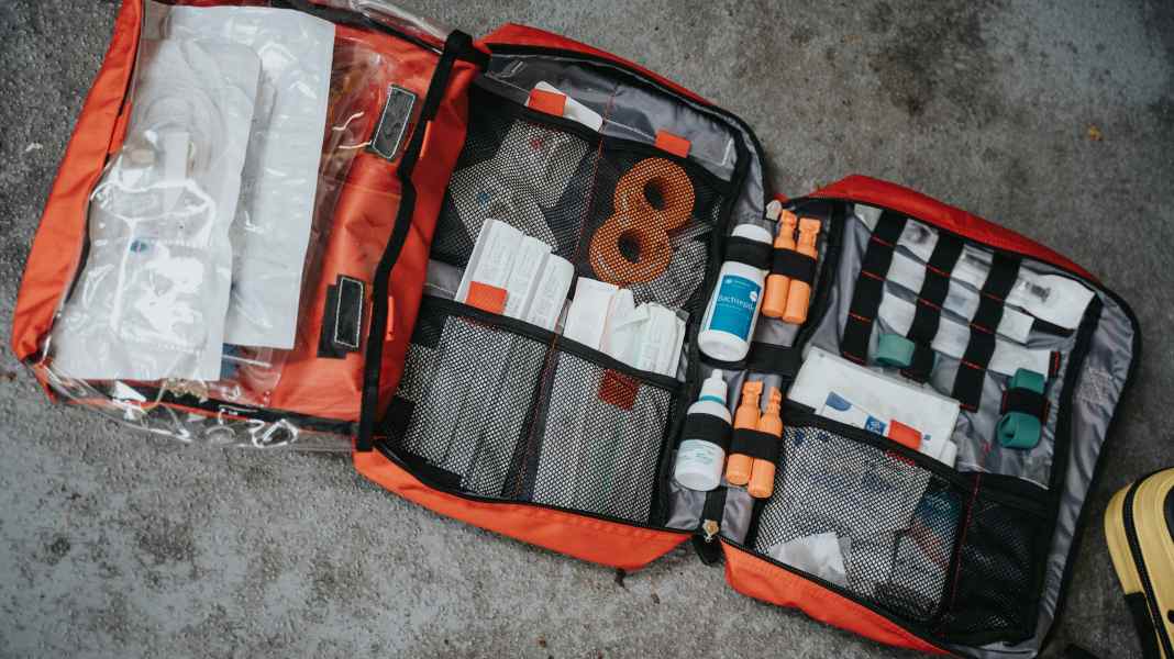 New two-part webinar: Emergency medicine on board - register now!