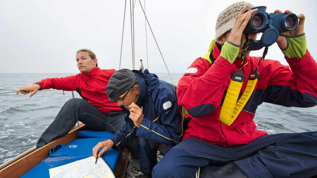 Seamanship: Cruise planning - determining the route