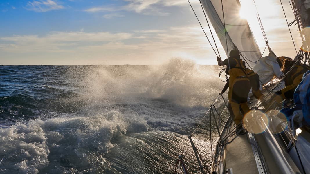 Ocean Globe Race: First retirements in South Africa, strong crews at the front