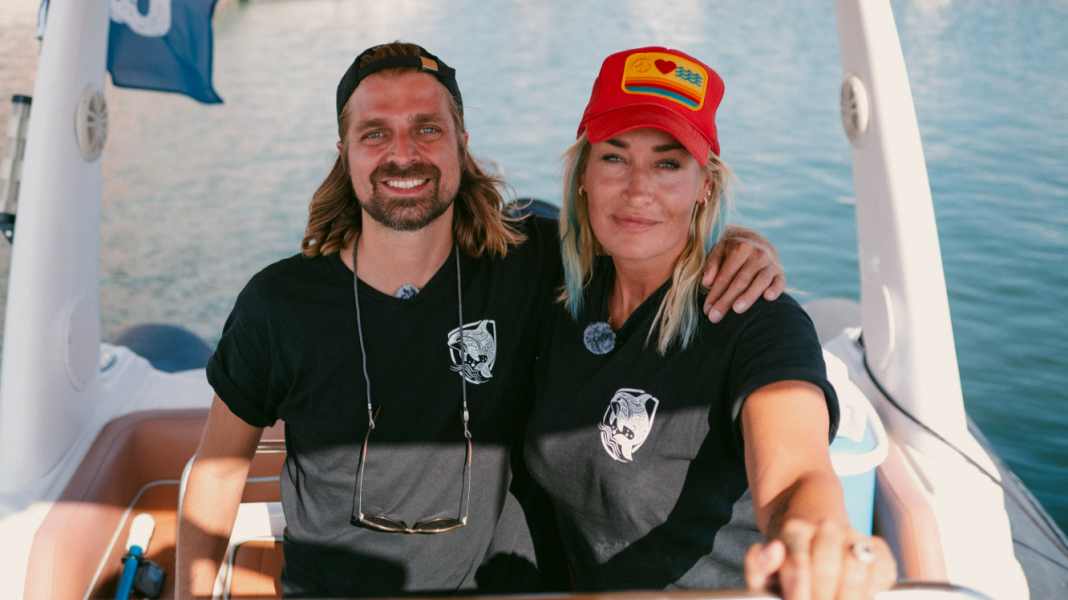 Orcas: Sarah Connor sets up foundation to protect whales