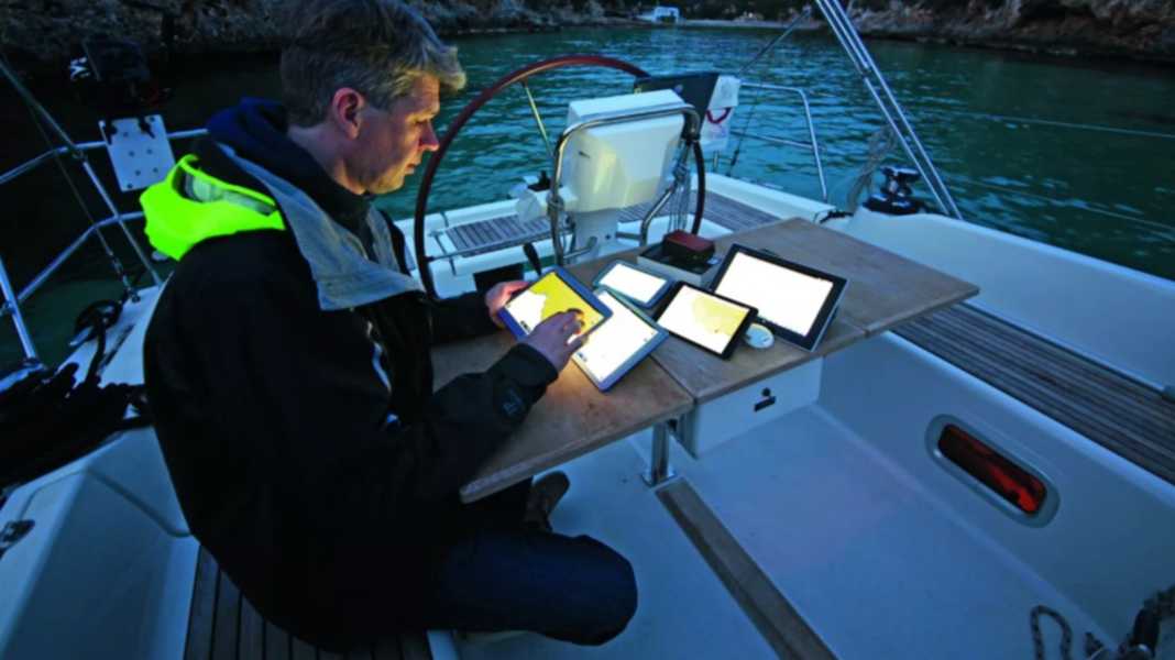 Apps for sailing: The best apps for everyday life on board and cruise planning