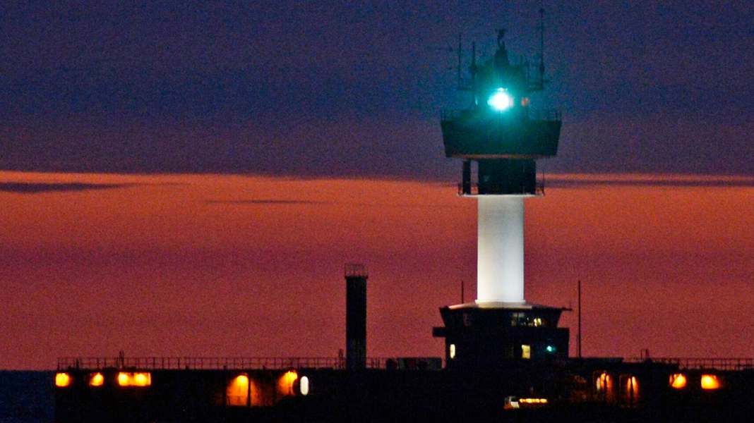 Baltic Sea: Kiel lighthouse is back in operation - after a month of darkness.