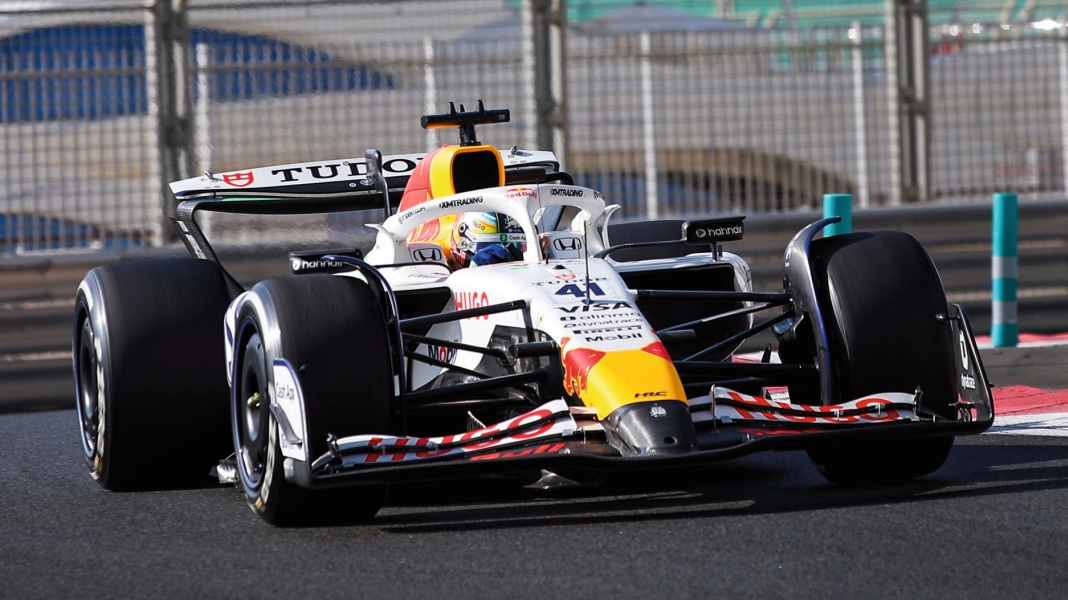 Top marinas: Formula 1 live - The Yas Marina in Abu Dhabi
