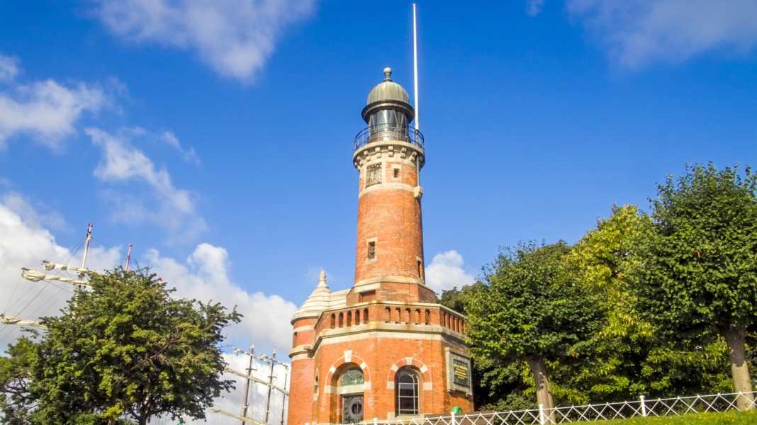 Luoghi di particolare interesse: Kiel-Holtenau - Monumento dedicato a due imperatori e al loro canale