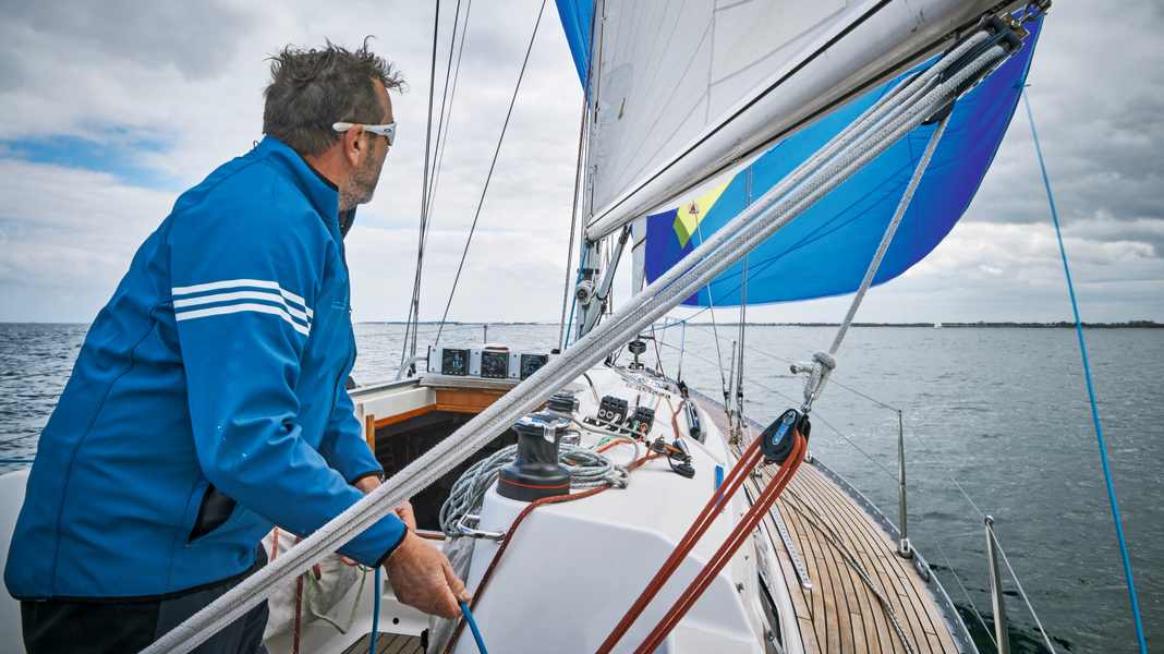 2-part webinar on 14 November and 6 December: Sailing practice with Tim Kröger: Correct cruising and jibing - register for the webinar now!