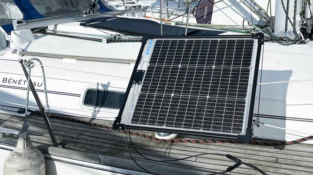 8° porta del calendario dell'avvento: FLINrail+ 50W+ Il pratico modulo solare per la ringhiera