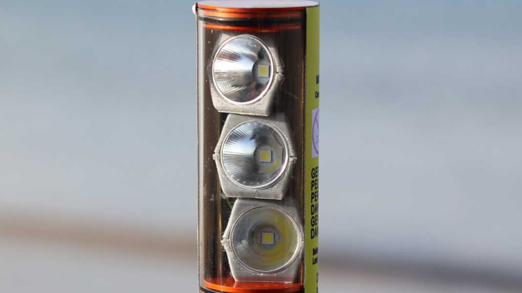 Instead of pyrotechnics: LED hand torch for emergencies