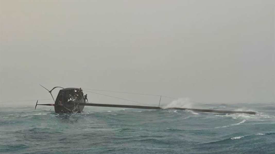 America's Cup: Alinghi capsizes without sails in a heavy rain squall