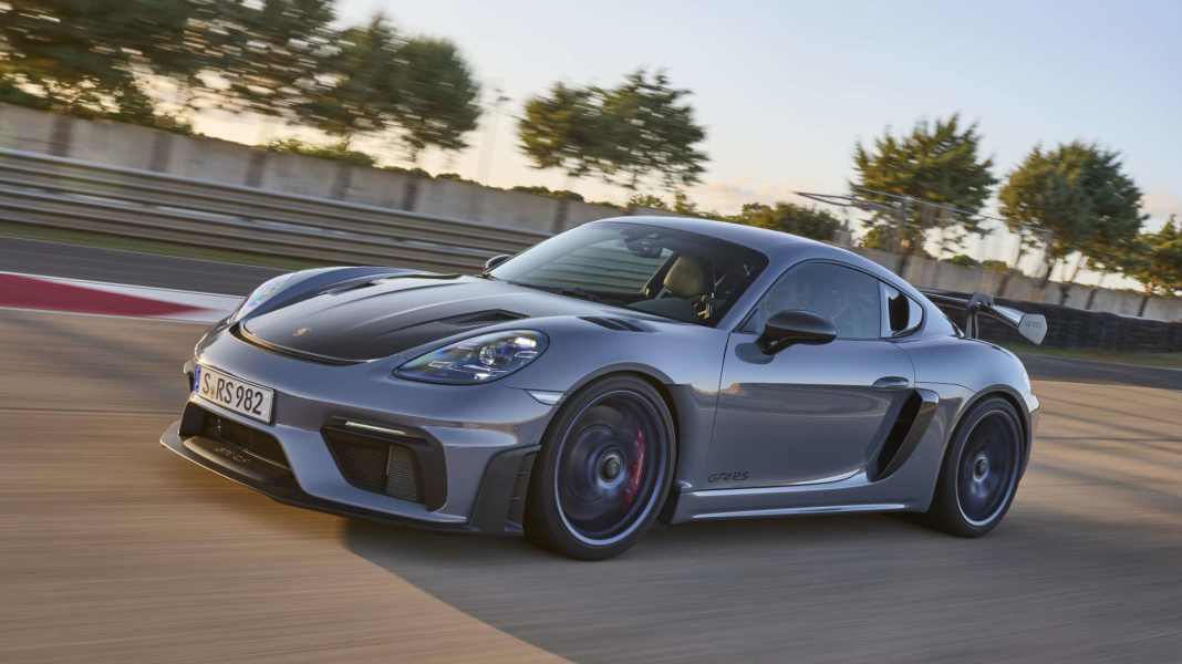 Der neue Porsche 718 Cayman GT4 RS: Rennsportgene & Fahrspaßgarantie