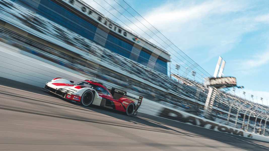 Porsche 963 absolviert erfolgreichen Test: LMDh-Prototyp in Daytona