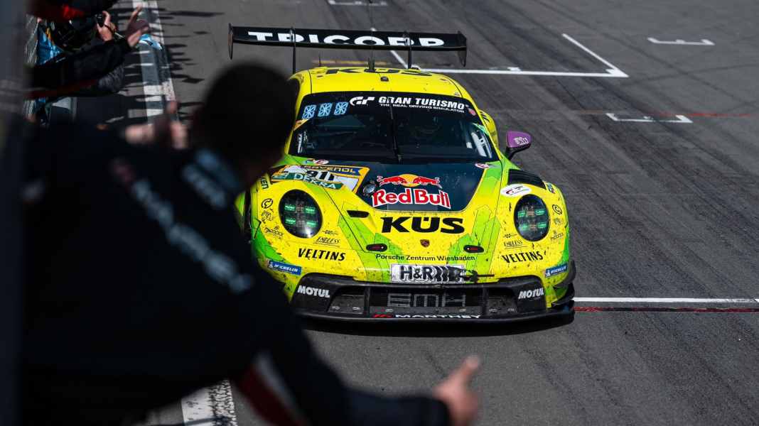 Zwei Porsche 911 GT3 R auf dem Podium: 24-Stunden-Rennen Nürburgring