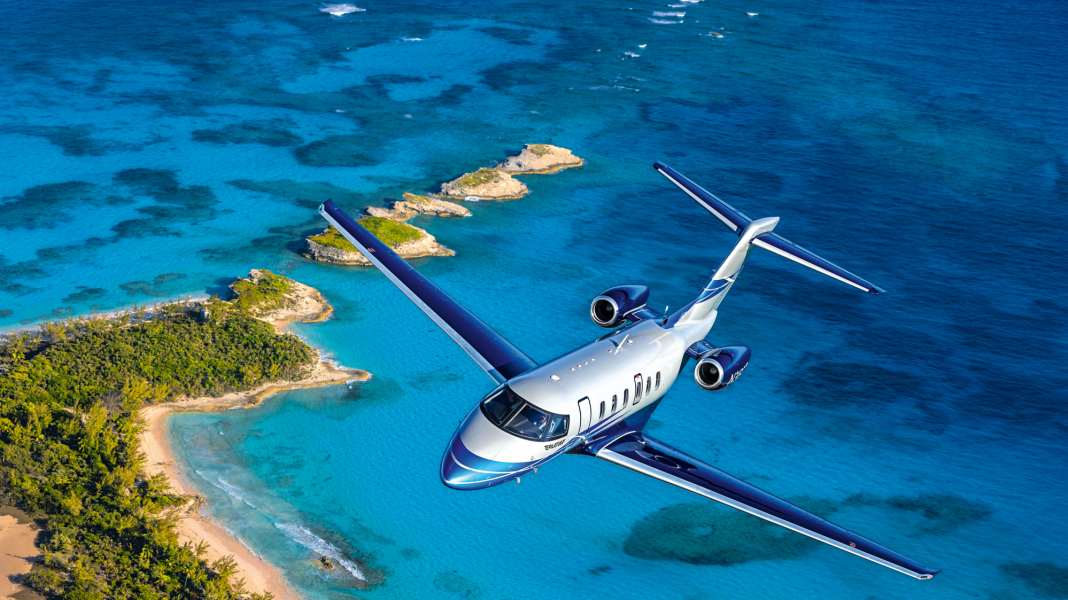 Boom in private jets: why their legal situation is similar to that of superyachts