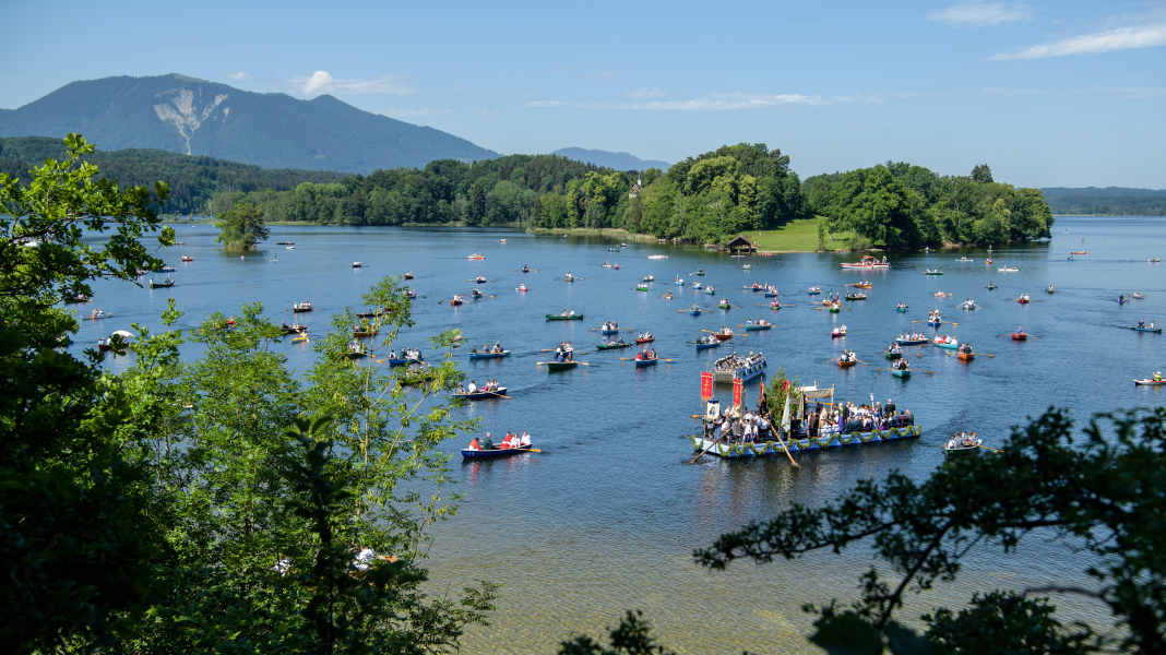Corpus Christi: By boat to the procession