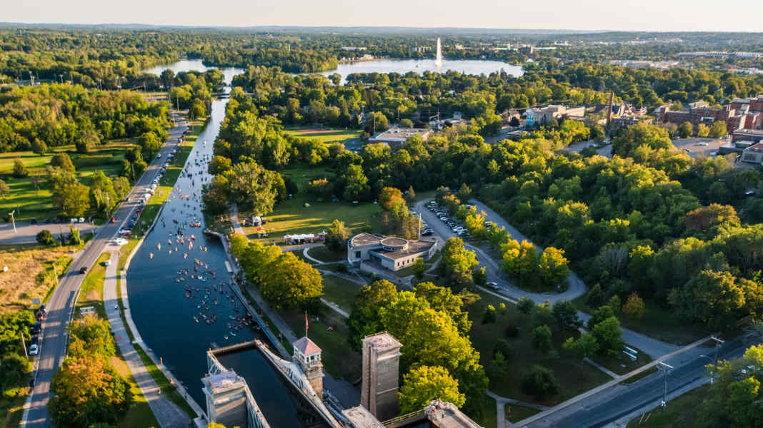 Trent-Severn-Waterway: licence-free houseboat holidays in Canada