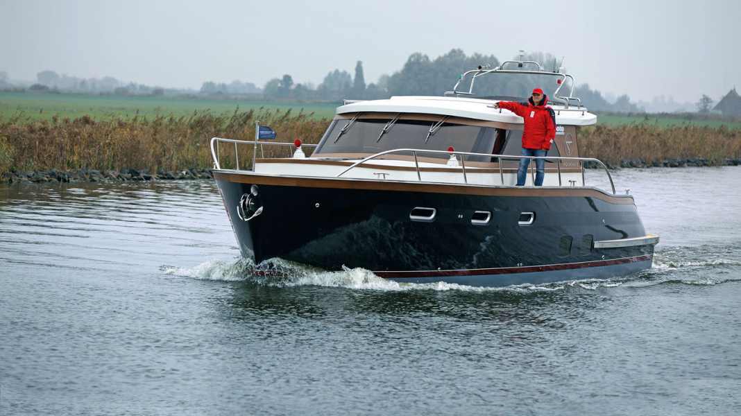 Aquanaut Majestic 1300 OC - Elegant appearance