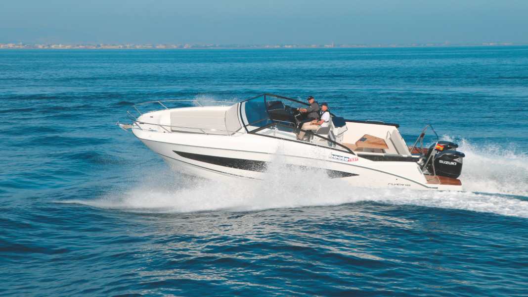 Test: Beneteau Flyer 10 - Auf los geht's los