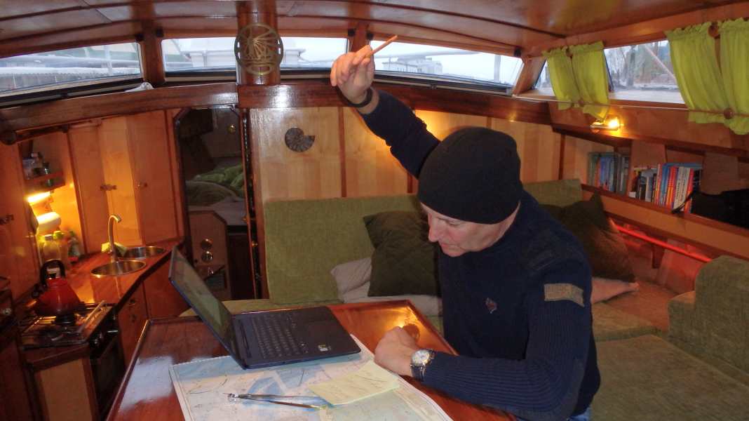 Droit : le ministère des Transports prévoit la fin de l'obligation des cartes maritimes en papier