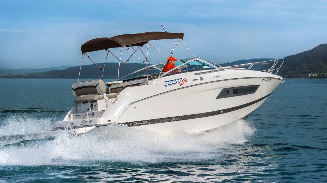 Test: Four Winns Vista 255 - Cruising made easy