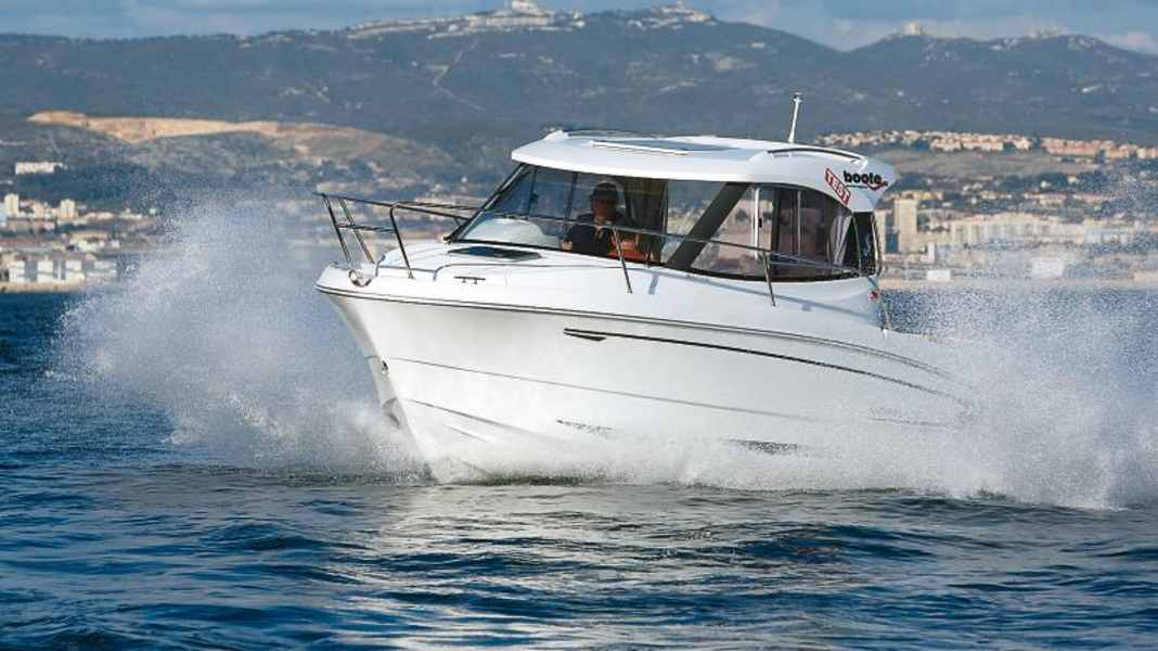 Bénéteau Antares 6.80