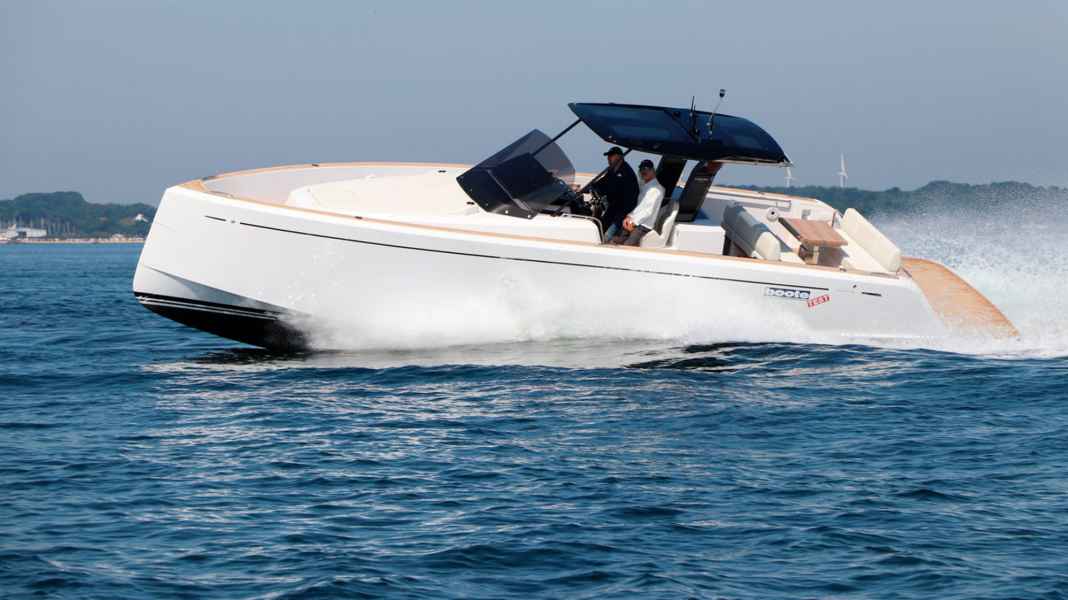 Test: Day cruiser with outboard motor - Pardo 38