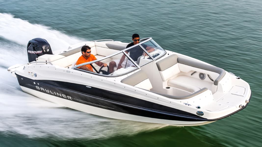 Bayliner 190 Deck Boat