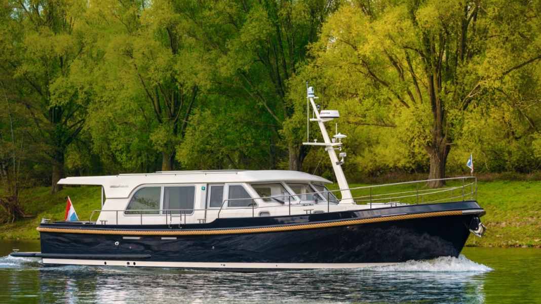 Test: Traveller - Linssen Grand Sturdy 500 Sedan Variodeck