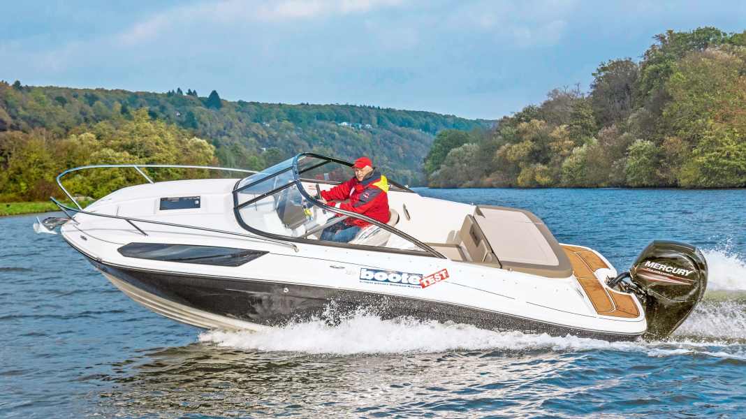 Test: Day cruiser with outboard motor - Bayliner VR 5