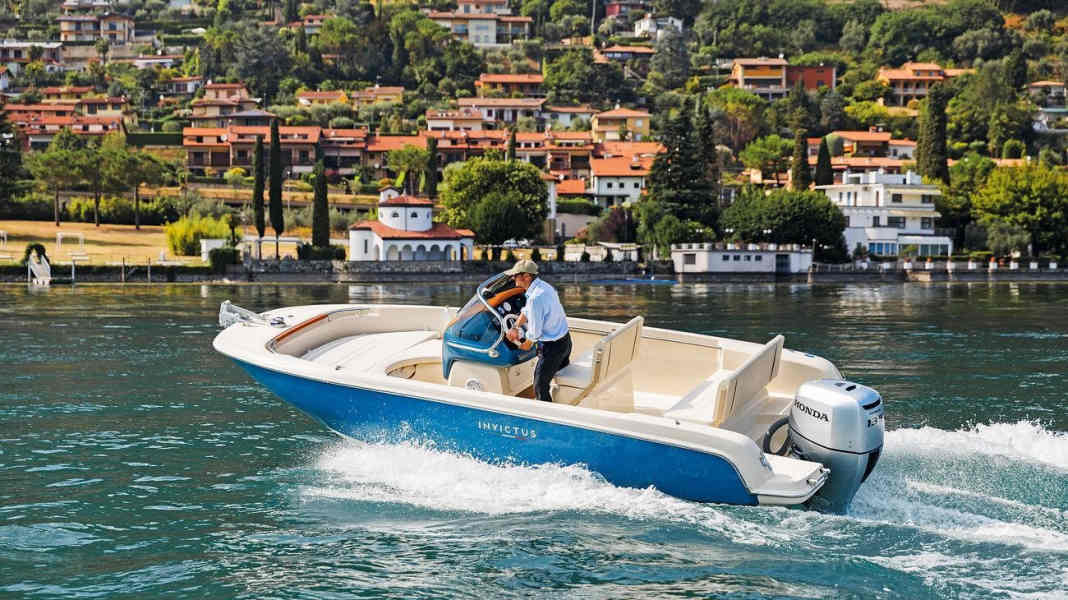 Novelty: Invictus 200 FX - A matter of opinion