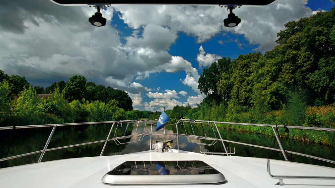 Through the marrow to the small sea