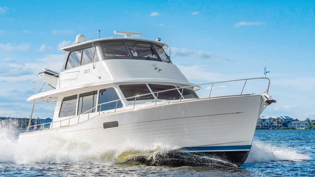 Test: Trawler mit Innenborder - Grand Banks 60 SL