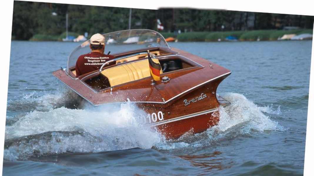 30 Oldtimer und eine Hochzeit