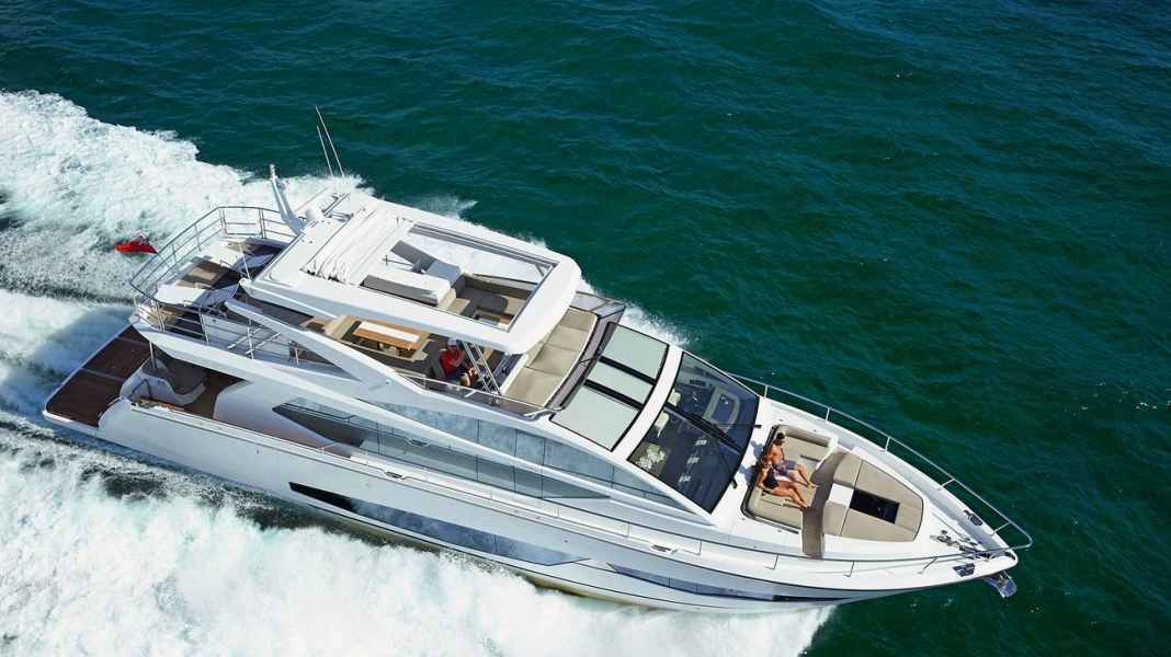 Novelty: Pearl 80 - A case for two