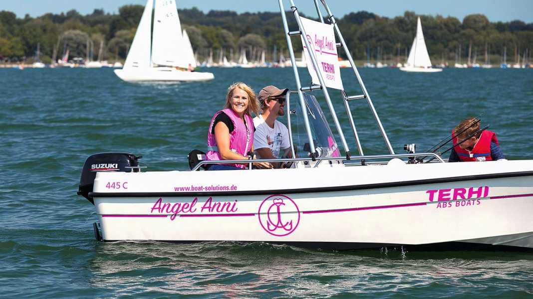 Boat auction - for a good cause