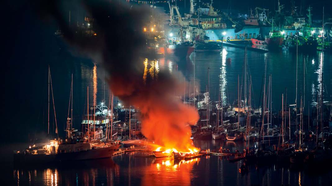 Raclan boxes for batteries on board: "Battery fires cannot be extinguished"