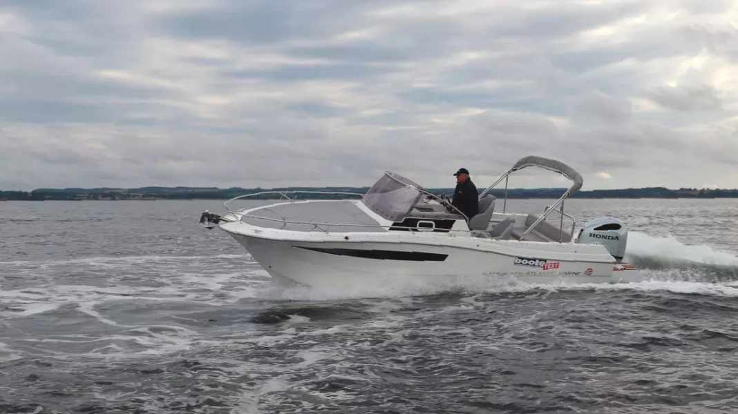 Daycruiser: Atlantic Marine Sun Cruiser 730 im Test