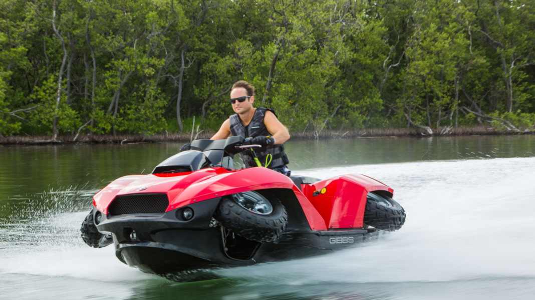 Sportliches Amphibien-Quad mit BMW-Motor