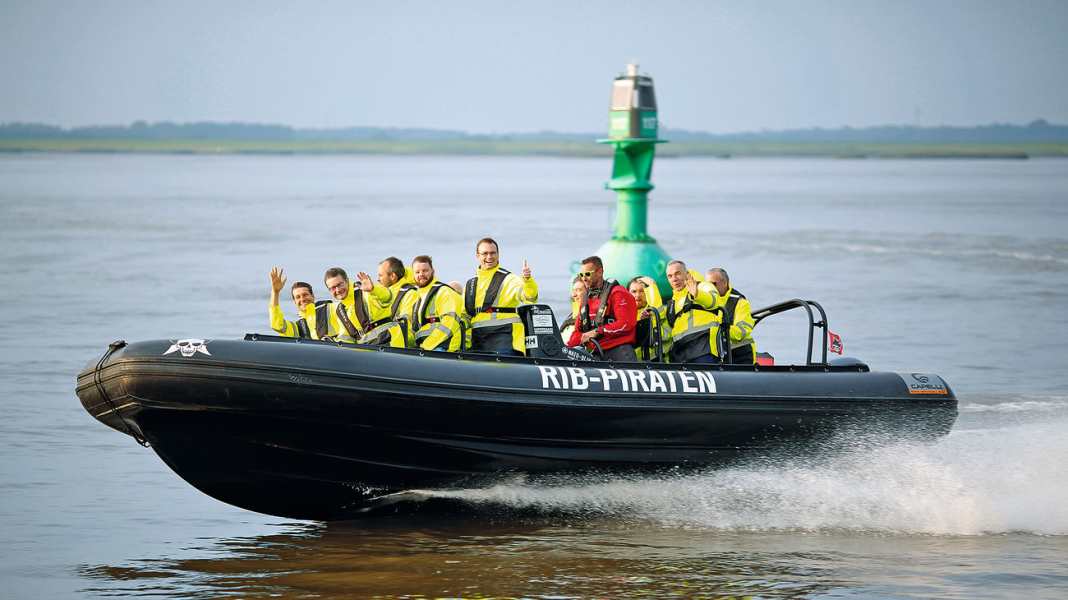 Report: RIB pirates - one, two, three - full throttle!