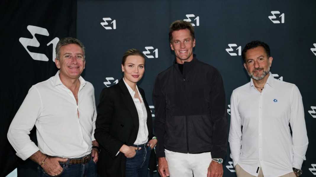 First competition for electric racing boats: Tom Brady leads team in UIM E1 World Championship