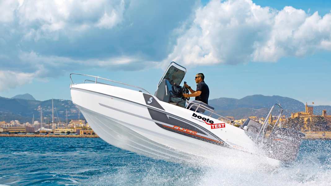 Test: Beneteau Flyer 5.5 Spacedeck - Flying high