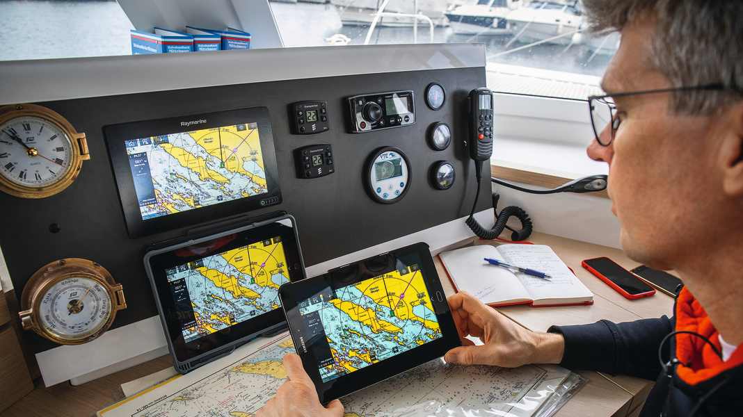 Navigation: Shipping on the brink of a turnaround - nautical charts are becoming dynamic